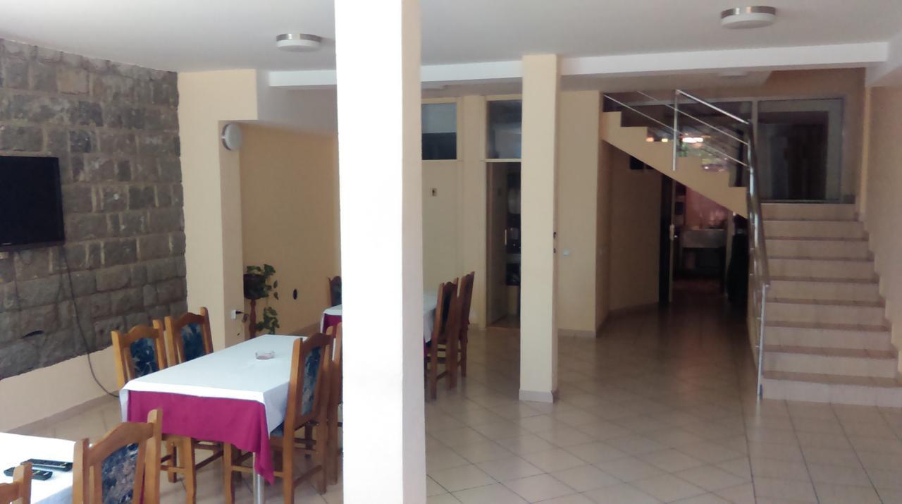 Bed & Breakfast Karavan Raška Eksteriør billede