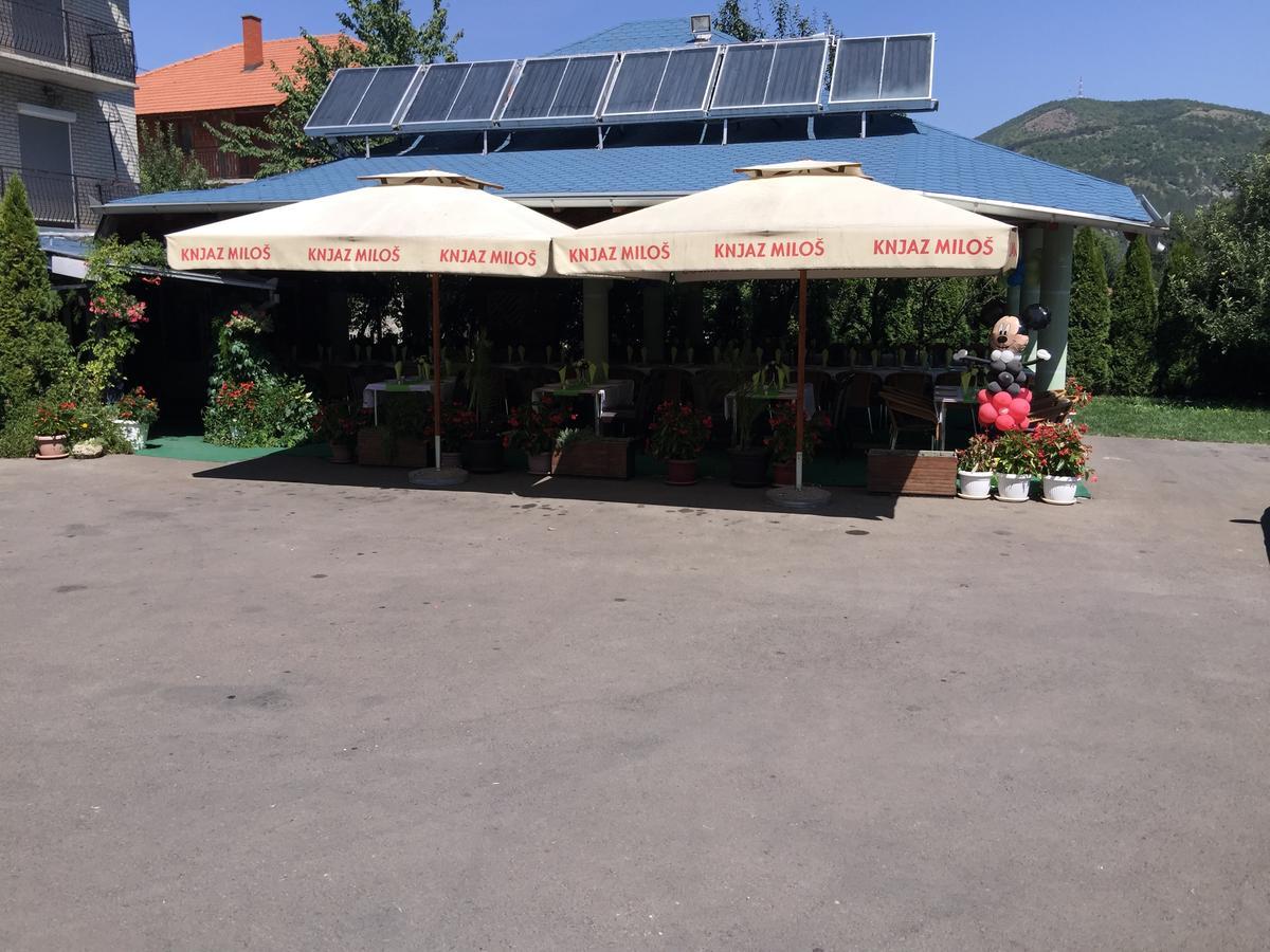 Bed & Breakfast Karavan Raška Eksteriør billede