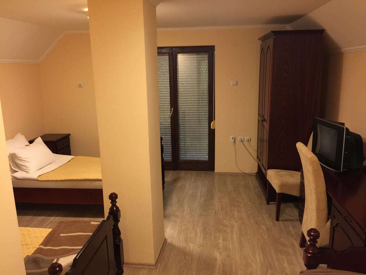 Bed & Breakfast Karavan Raška Eksteriør billede